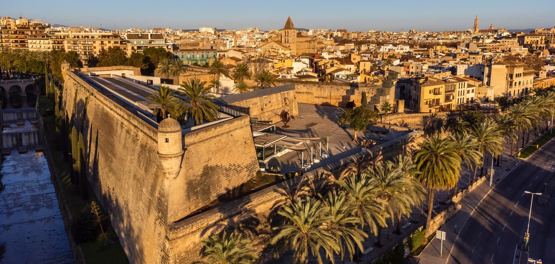 Free City Walls Tour Palma de Mallorca Banner