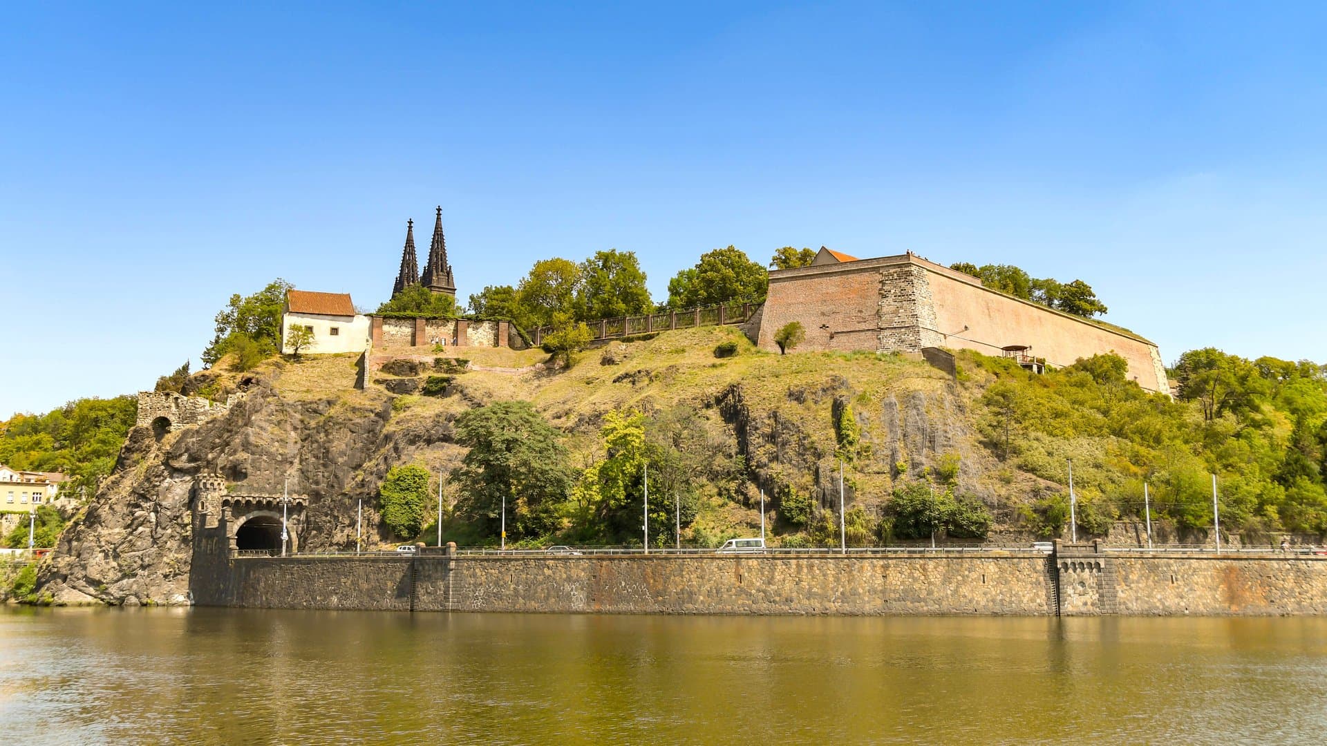 Free Vysehrad Tour Prague5