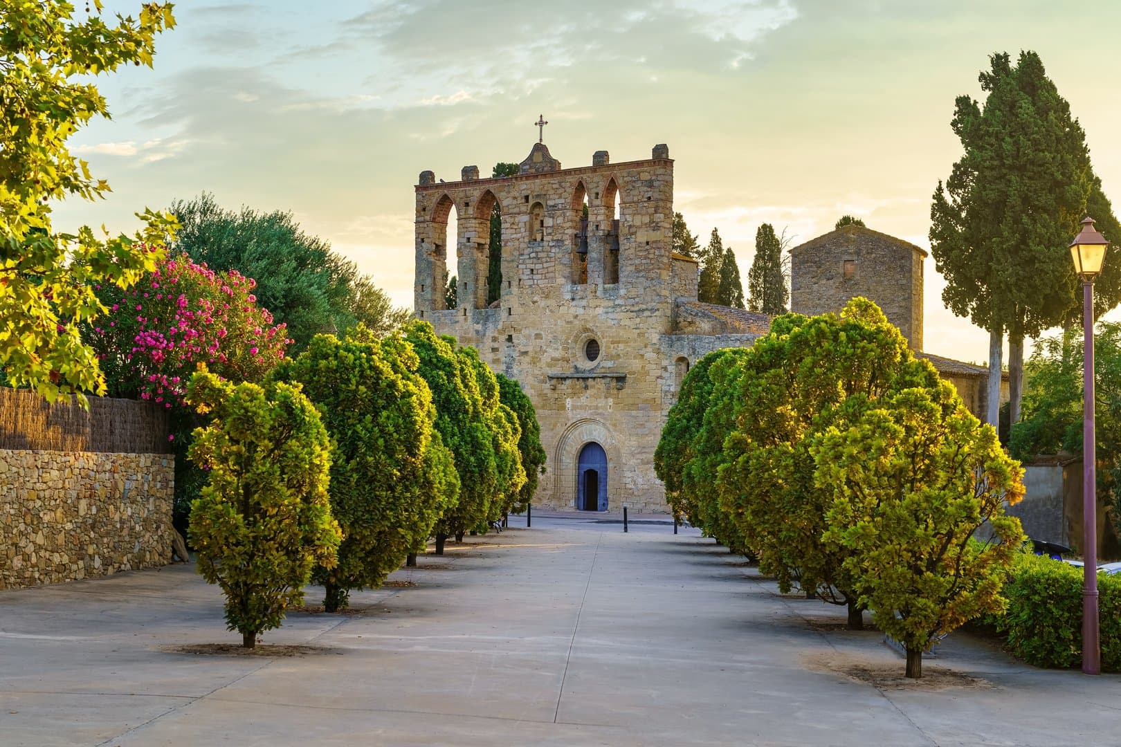 Essential Free Tour Peratallada1