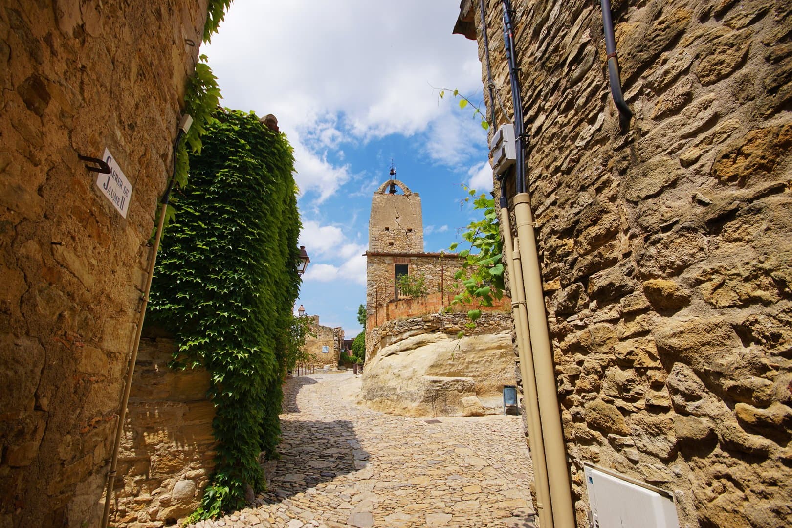 Essential Free Tour Peratallada5