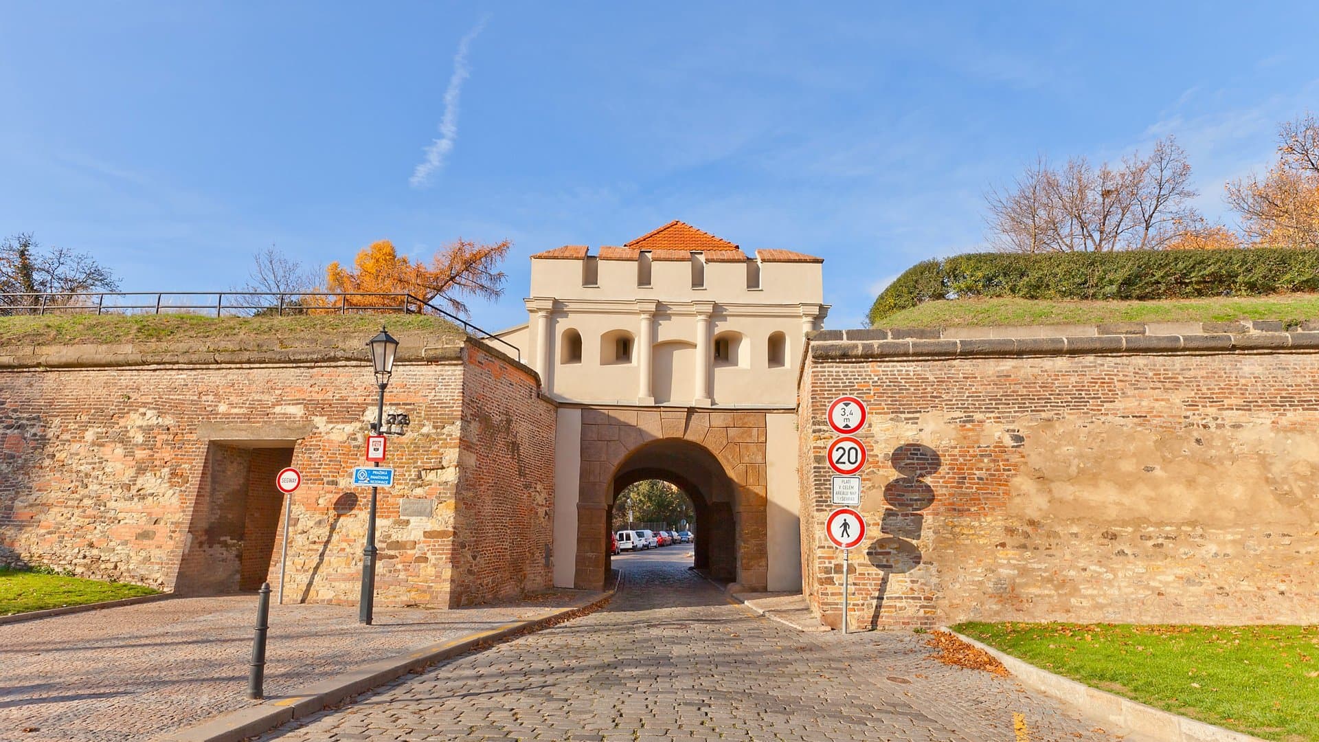 Free Vysehrad Tour Prague2