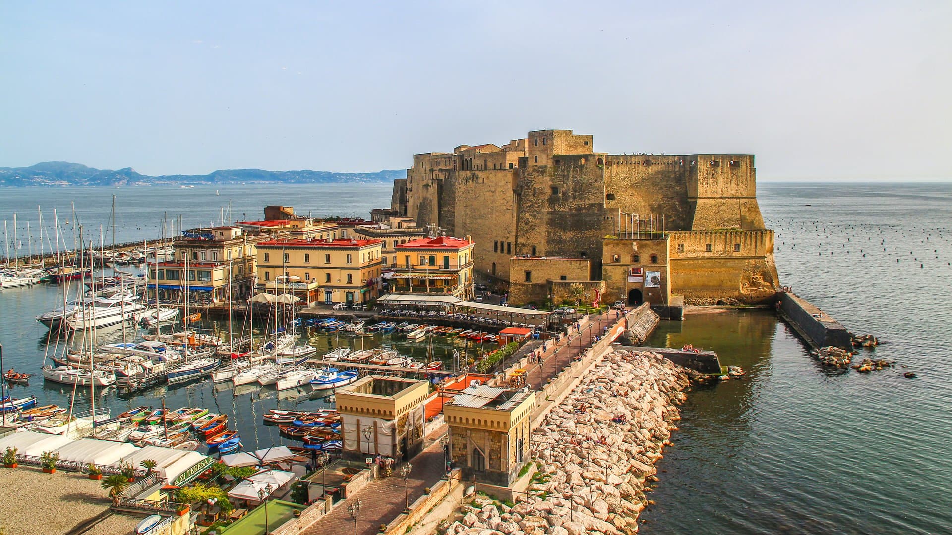 Free Viewpoints & Alleyways Tour Naples5