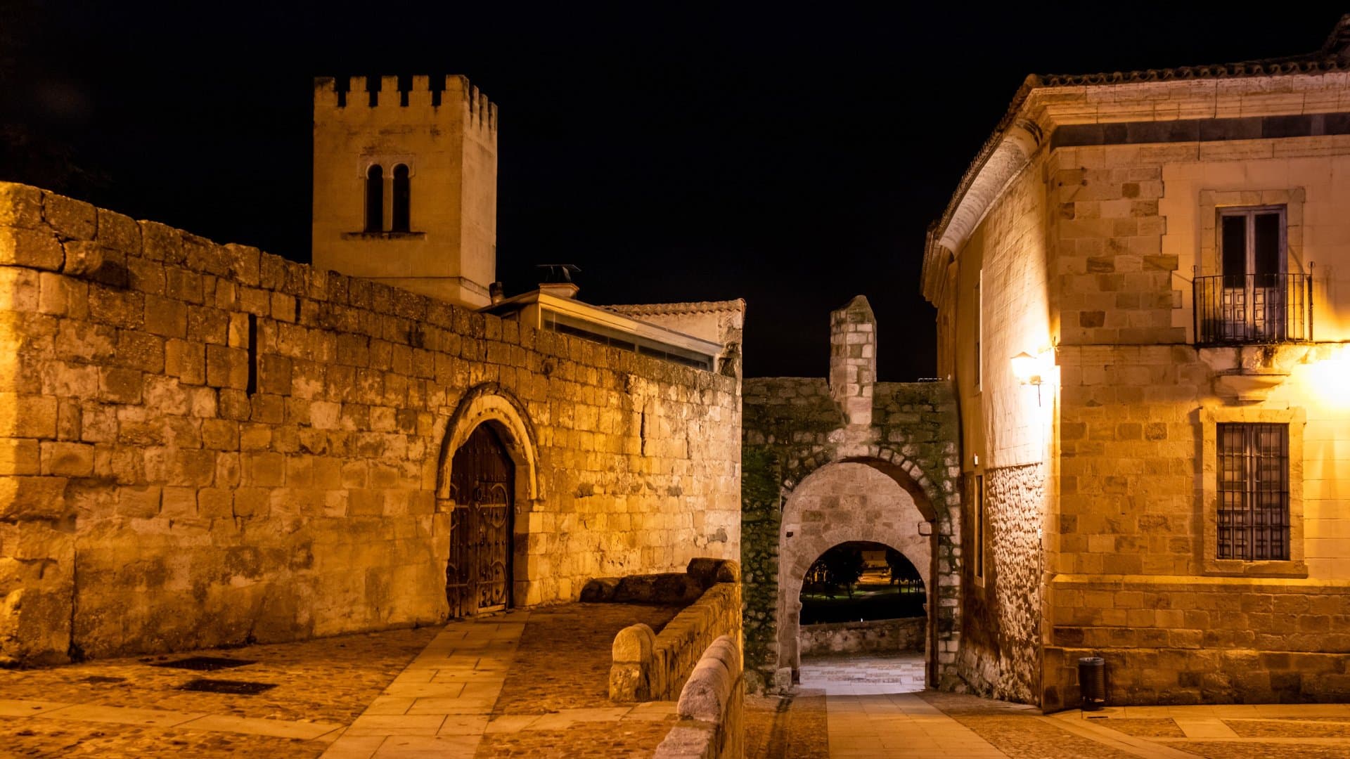 Free Mysteries & Legends Tour Zamora2