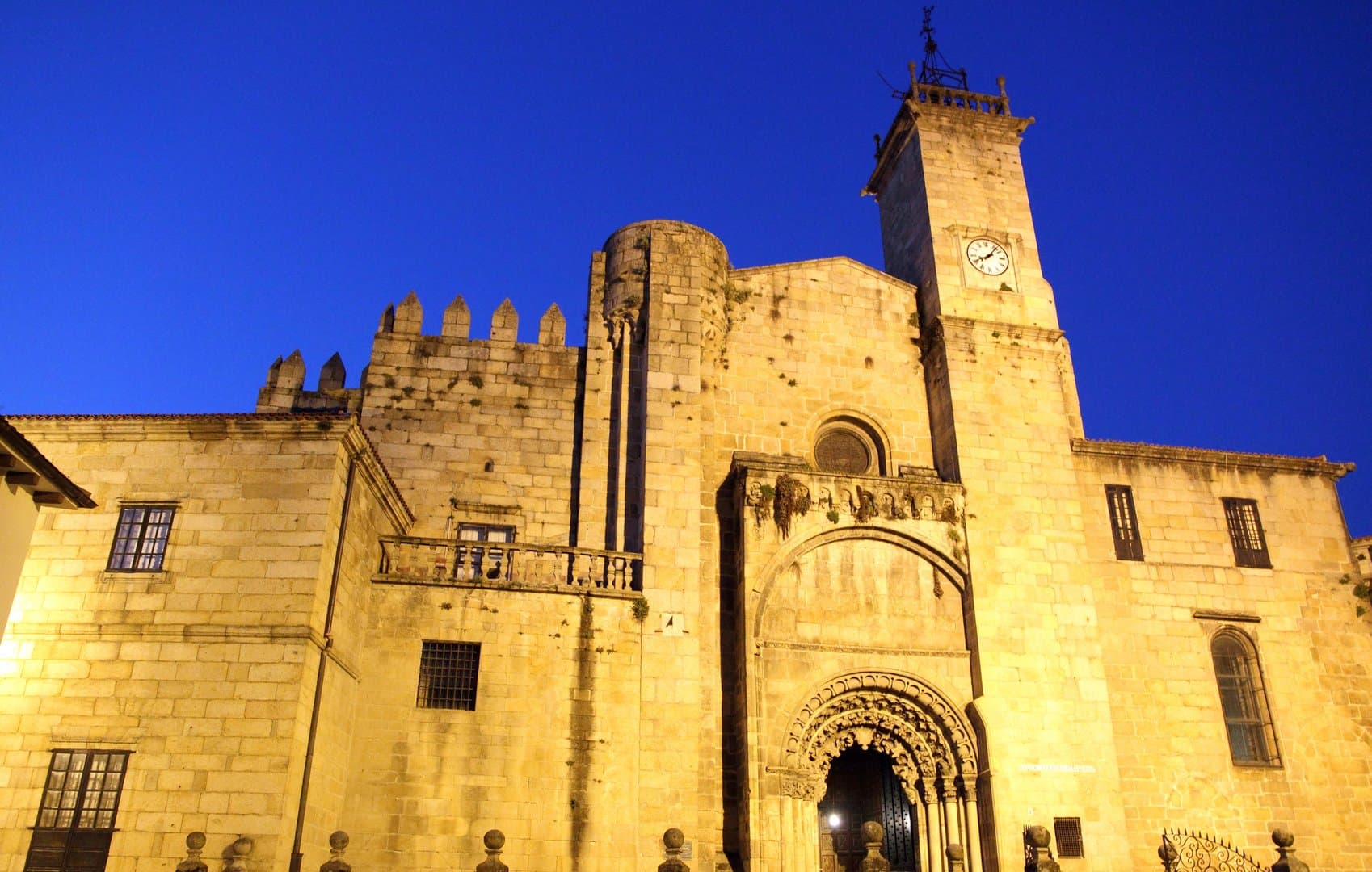 Free Mysteries & Legends Tour Ourense5