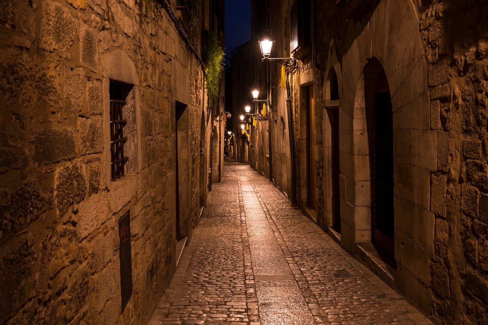 Free Mysteries & Legends Tour Girona3