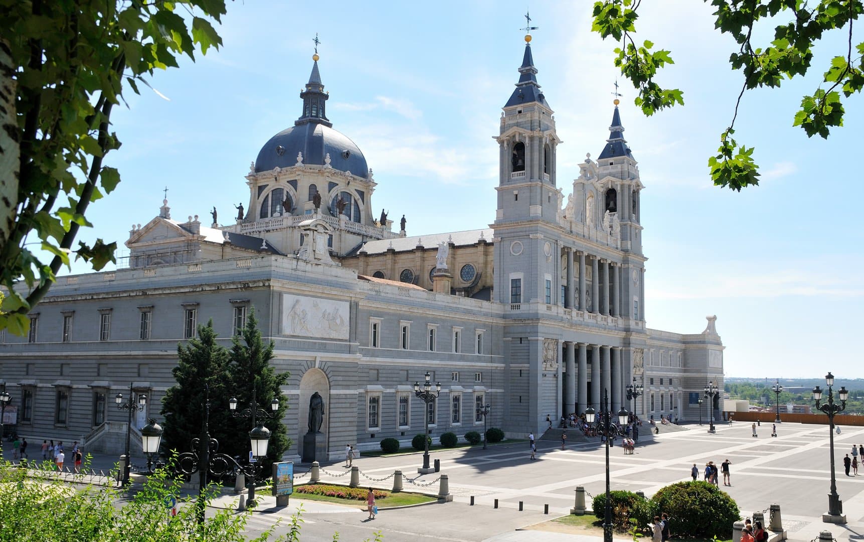 Free Habsburg and Bourbon Love Affairs Tour Madrid3