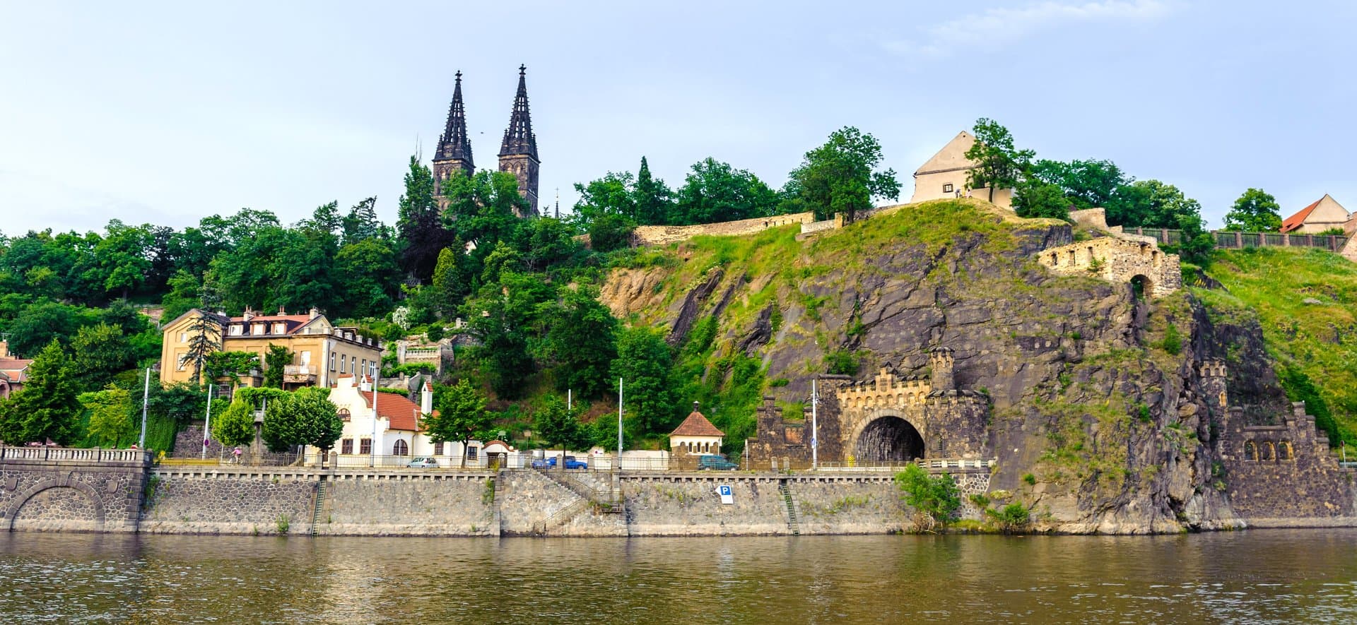 Free Vysehrad Tour Prague Banner