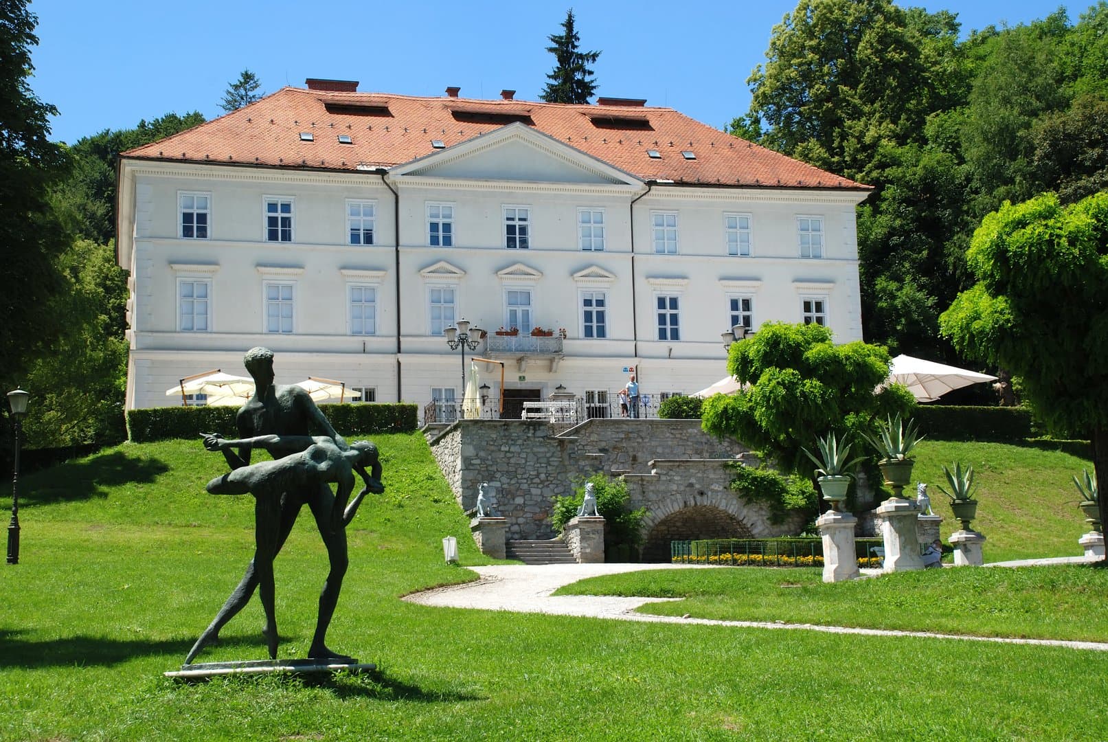 Free Tivoli Park & Castle Hill Tour Ljubljana2