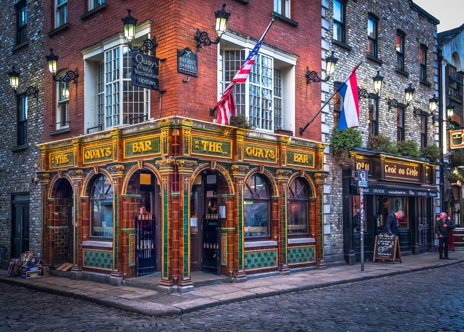 Free Legends & History of Pubs Tour Dublin3