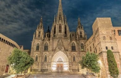 Free Gothic Quarter by Night Tour Barcelona Banner