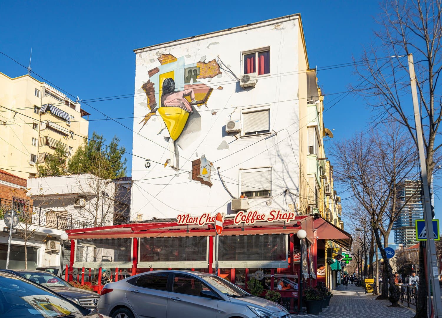 Free Street Art & Modern Architecture Tour Tirana5