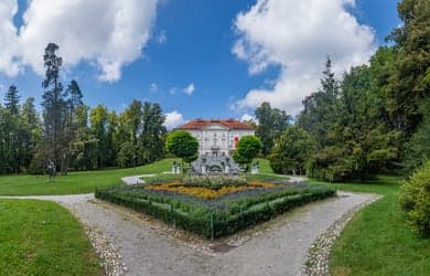 Free Tivoli Park & Castle Hill Tour Ljubljana Banner