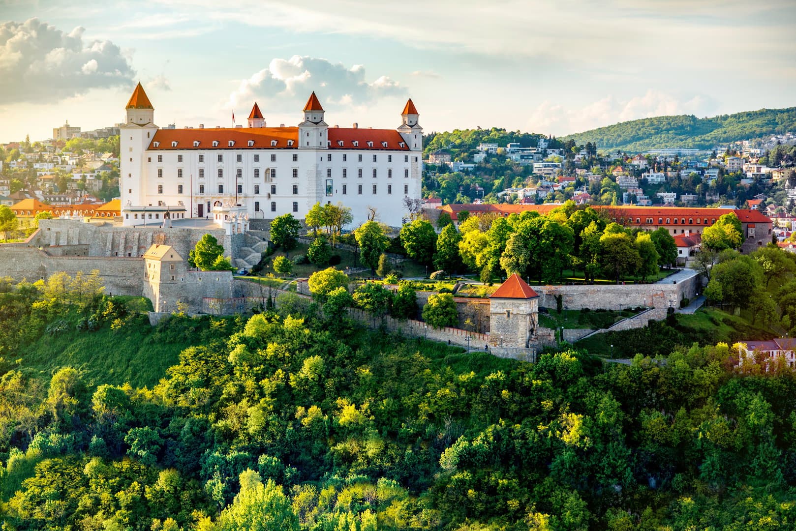 Free Castle & Cathedral Tour Bratislava2